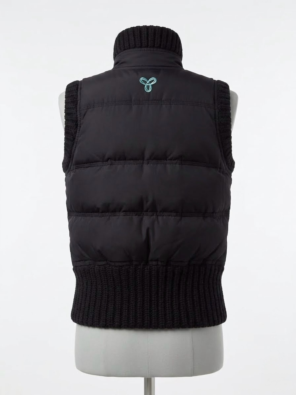 Black TNA Puffer vest down size XS vintage